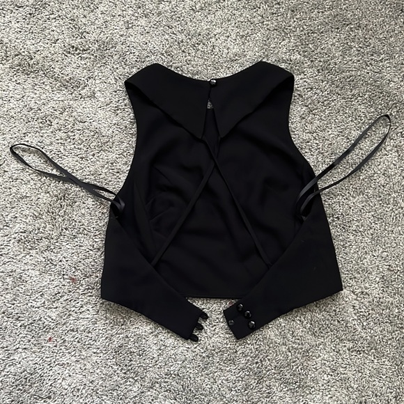 Free People, high waist, size 2, skirt with crop top, black and floral - Picture 5 of 8